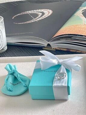 Tiffany & Co. Infinity Silver Ring size 5.5 $415